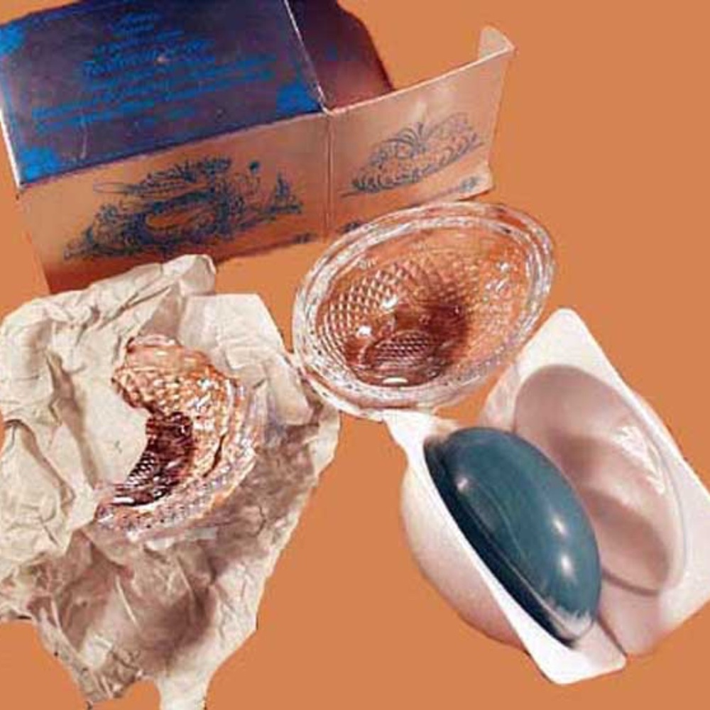 AVON FOSTORIA CRYSTAL 1977 DISH & SOAP 3 PIECE SET, CRYSTAL LID & BOTTOM, BLUE